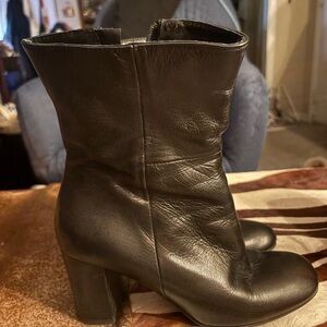 Chic Black Leather Heeled Boots